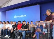 Prefeitos e prefeitas prestigiam entrega histórica do Governo de Alagoas à Segurança Pública
