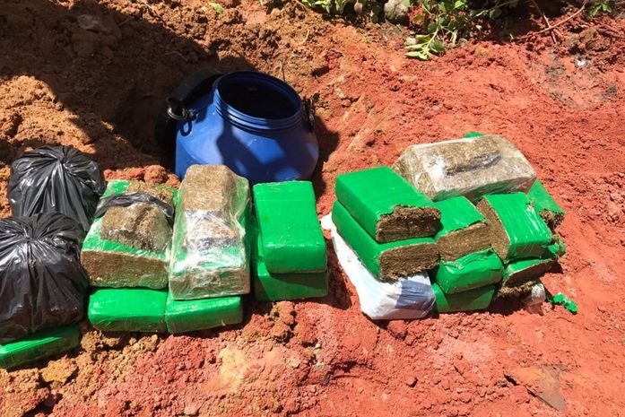 Droga apreendida no bairro do Benedito Bentes