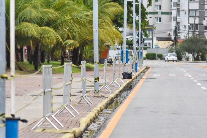 Bloqueio na orla de Maceió