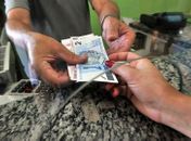 Receita abre na segunda consulta a primeiro lote de restituição do IR