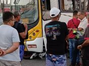 Colisão entre moto e ônibus deixa dois feridos em Maceió