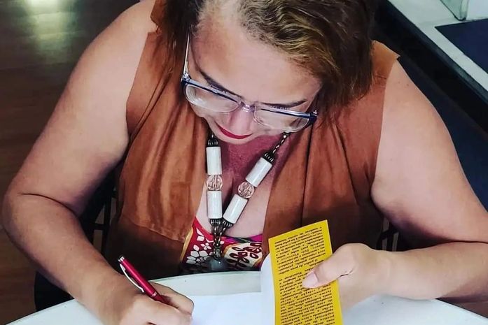 Lançamento de Flores Ser, 8° livro de Ana Cláudia Laurindo