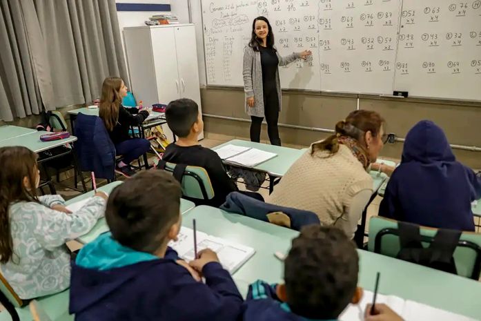 Pé-de-Meia: pagamento a estudantes começa nesta segunda-feira