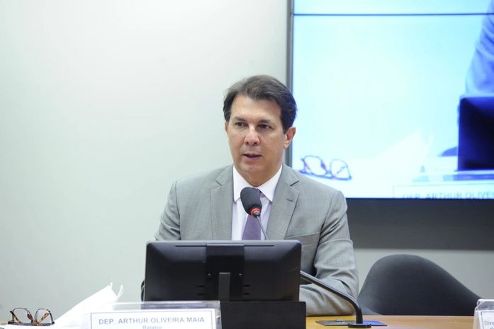 Relator da reforma administrativa, Arthur Maia