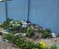 Moradores do Poço reclamam de acúmulo de lixo há mais de dois meses em frente a escola