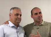 Alfredo Gaspar dobrou a aposta: foi à terra do Trump abraçar o segundo Bolsonaro