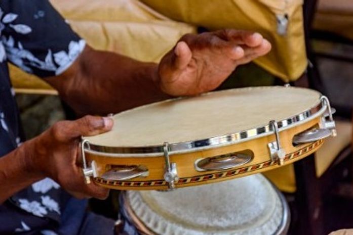 Vai à sanção PL que reconhece o samba como manifestação cultural