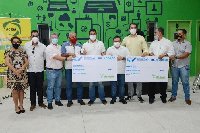 Microempresários de São Miguel dos Campos recebem quase 200 mil reais de crédito