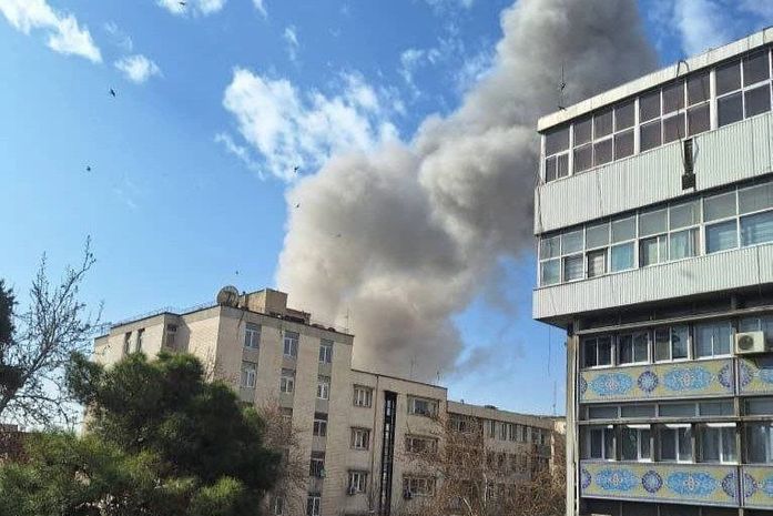 Israel e Estados Unidos atacam o Irã em ação coordenada; país reage e ataca bases americanas