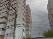 O acidente aconteceu na madrugada deste domingo. A ainda não se sabe o que motivou a queda.