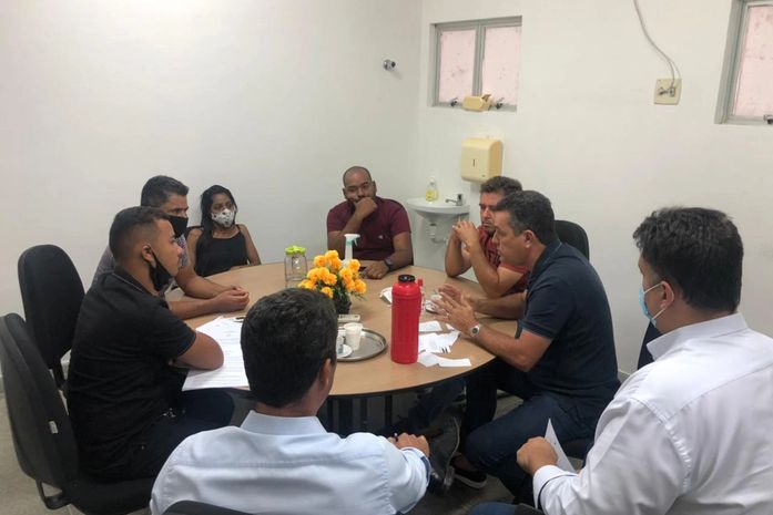 Neno Freitas se reúne com conselheiros tutelares de Branquinha
