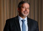 Jornal Estadão: Arthur Lira é aplaudido por 50 empresários em jantar em São Paulo
