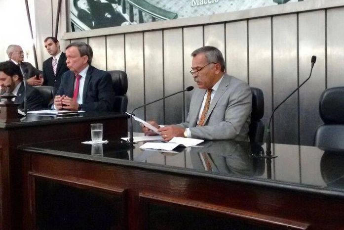 Moto taxistas e transportadores complementares estão isentos do pagamento do IPVA