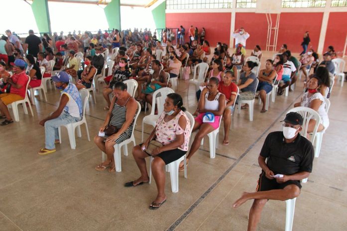 Mais de 350 famílias coruripenses foram beneficiadas com a entrega de cestas básicas
