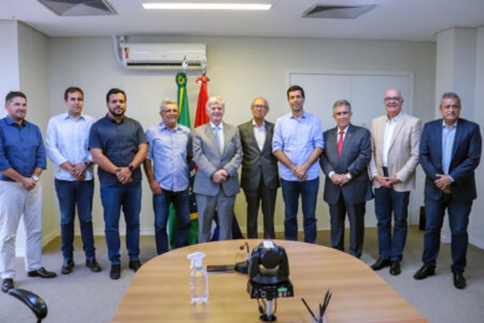 Presidente da AMA participa de solenidade ao lado do governador Klever Loureiro