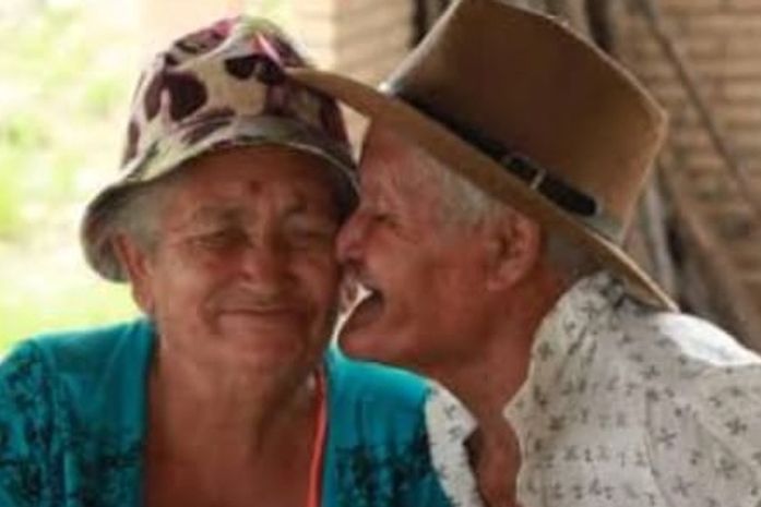 A renomada artesã dona Irineia, do Quilombo do Muquém, perde o companheiro Antonio, para a covid 19.A pandemia não acabou.