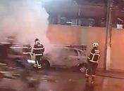 Veículo pega fogo e mobiliza Corpo de Bombeiros em Maceió