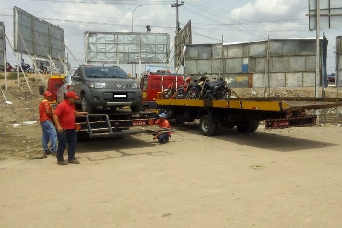 SMTT e PM realizam blitz após prazo para regulamentação de cinquentinhas em Arapiraca