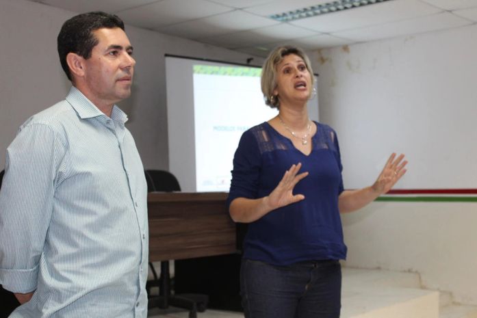 Prefeito Ediel Leite e secretária Elaine Patricia.