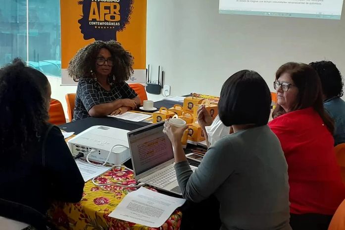 Prefeito, Peu Pereira, e secretária, Noemia Barroso, de Teotônio Vilela colaboram com discussão antirracista, nos Diálogos Atemporais