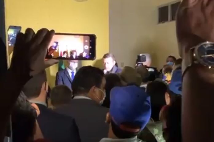 Ex-gestora não paga conta de energia e prefeito toma posse "às escuras"