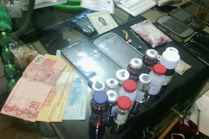 Materiais foram apreendidos em apartamento