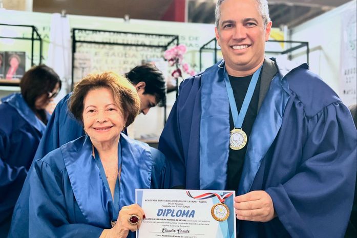 Advogado Cláudio Canuto toma posse na Academia Brasileira Rotária de Letras