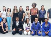 Ferroviárias participaram de aula experimental de defesa pessoal