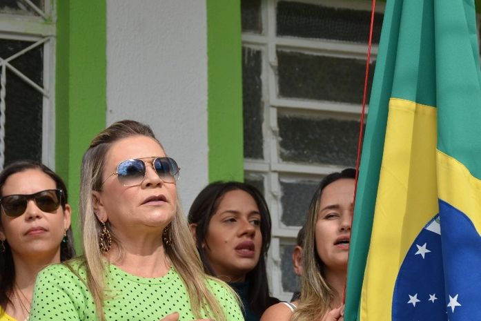 Prefeita Santana Mariano comemora o dia 7 de Setembro com os izidorenses