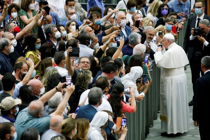 Papa Francisco demite chefes de organização filantrópica católica após acusações de bullying e humilhação de funcionários