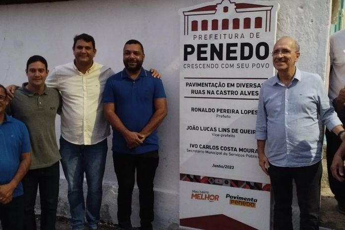 Comunidade do bairro Castro Alves recebe ruas pavimentadas da Gestão Ronaldo Lopes 
