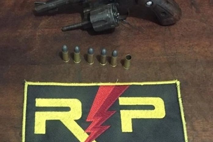 Adolescente foge ao ver guarnição, efetua disparo e é apreendido no Agreste