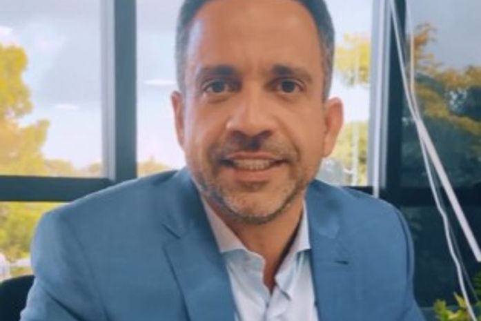 Mesmo curtindo férias de inverno em Bariloche, Dantas manda mensagens positivas para sua equipe