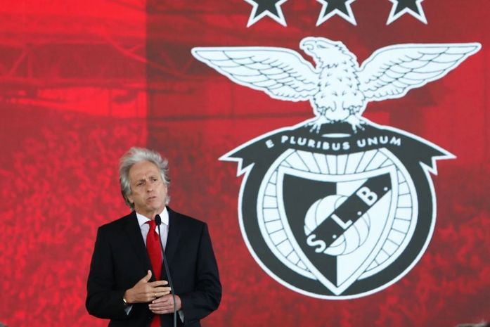 Jorge Jesus estreia no Benfica, com nove brasileiros no elenco
