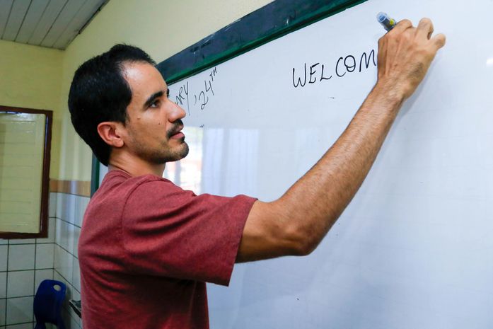 Seduc divulga vagas remanescentes dos cursos de línguas da rede estadual