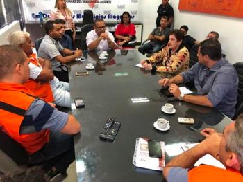 Rs=w:350,h:263,i:true,cg:true,ft:cover?cache=true