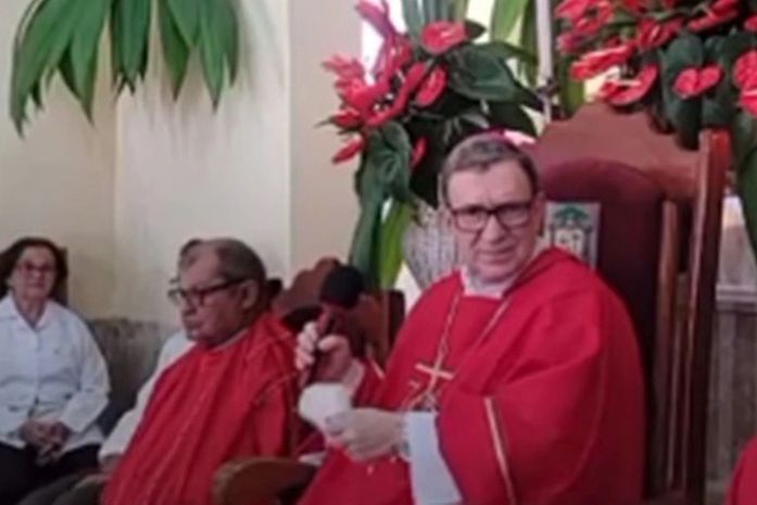 Bispo da Diocese de Penedo passa mal durante celebração de Missa em Taquarana