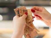 A partir do ano que vem, a ideia é permitir que os trabalhadores tenham direito a uma nova modalidade de retirada: o "saque aniversário".