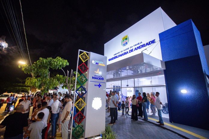Residentes do Riacho Doce recebem USF Maria Vanderli de Andrade totalmente renovada