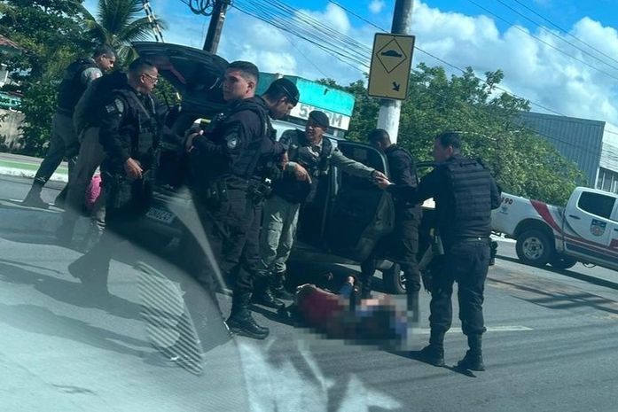 Suspeitos de homicídios e tráfico são presos em abordagem a carro por aplicativo na parte alta de Maceió