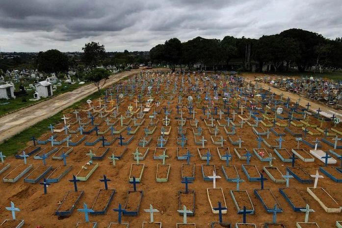 Brasil registra mais de 4.000 mortes por covid em 24h e dobra recorde diário em 1 mês