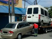 Fiscalização autua 52 veículos irregulares e remove nove