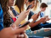 Comissão da Câmara aprova projeto que proíbe uso de celular em escolas de educação básica