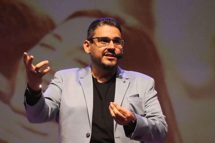 Palestrante Pedro Paulo Luz lança dois livros que celebram o poder da boa comunicação