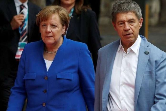 Angela Merkel e Joachim Sauer na cúpula do G7 na Itália neste ano, em uma de suas raras aparições públicas