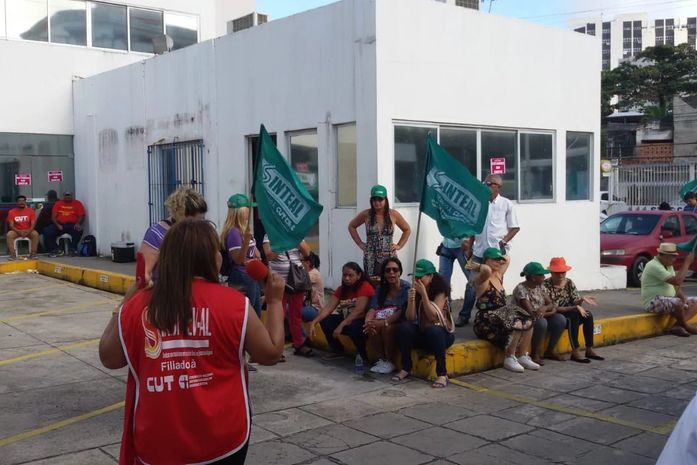 Enfraquecido, Sinteal apela para invasão de prédios públicos