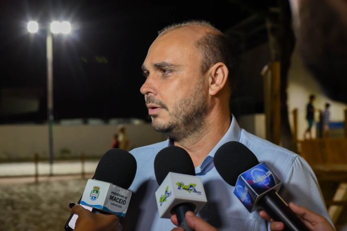 Tácio Melo