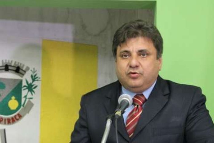 Vereador Jáiro Barros assume Casa após cancelamento da eleição que elegeu Léo Saturnino.