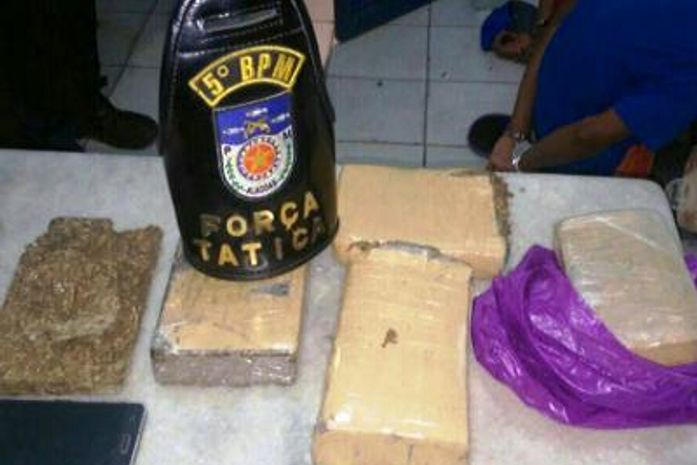 Homem é preso e menor é apreendido por tráfico de drogas