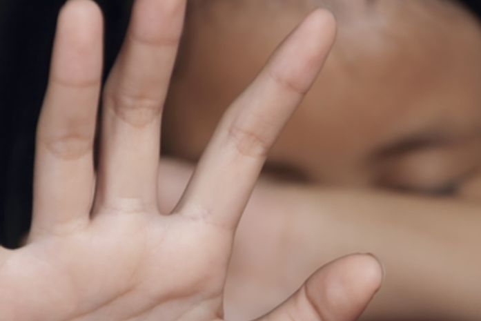 Homem é preso acusado de estuprar sobrinha de 6 anos no Sertão